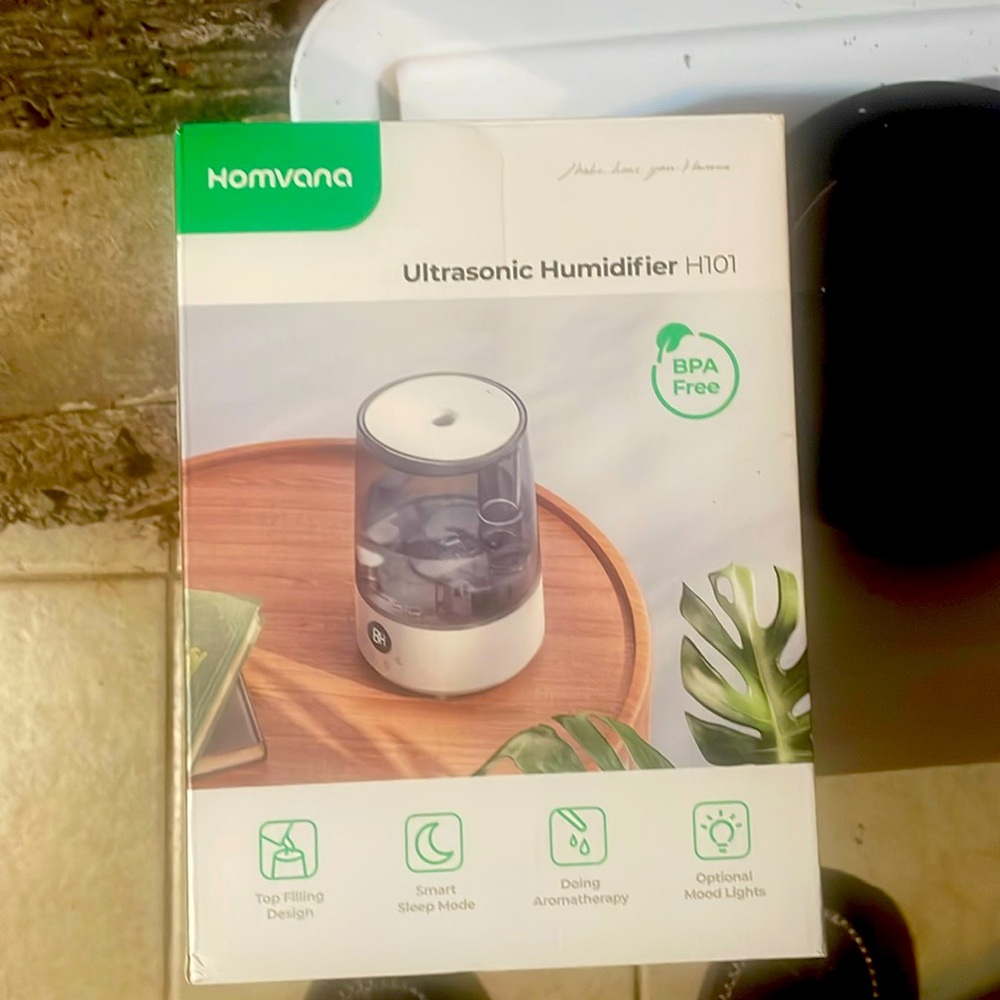 Ultrasonics humidifier small for table fill room with clean air
